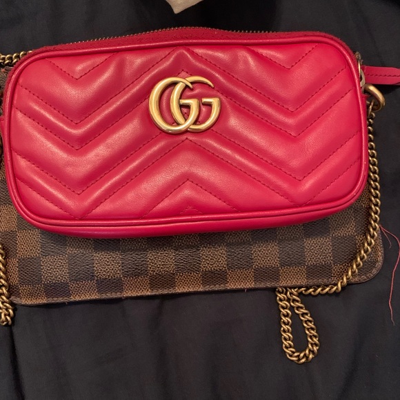 Red Gucci purse. AUTHENTIC. - Picture 5 of 5
